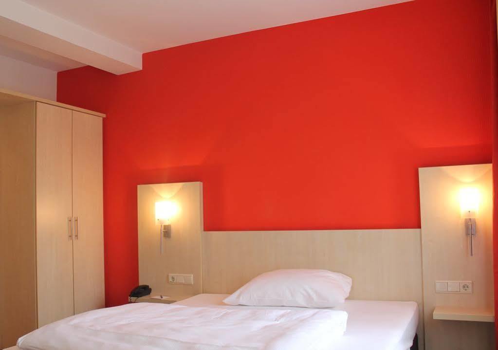 Tante Alma'S Bonner Hotel Zewnętrze zdjęcie