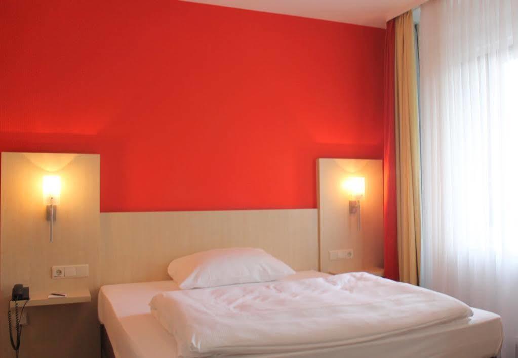 Tante Alma'S Bonner Hotel Zewnętrze zdjęcie